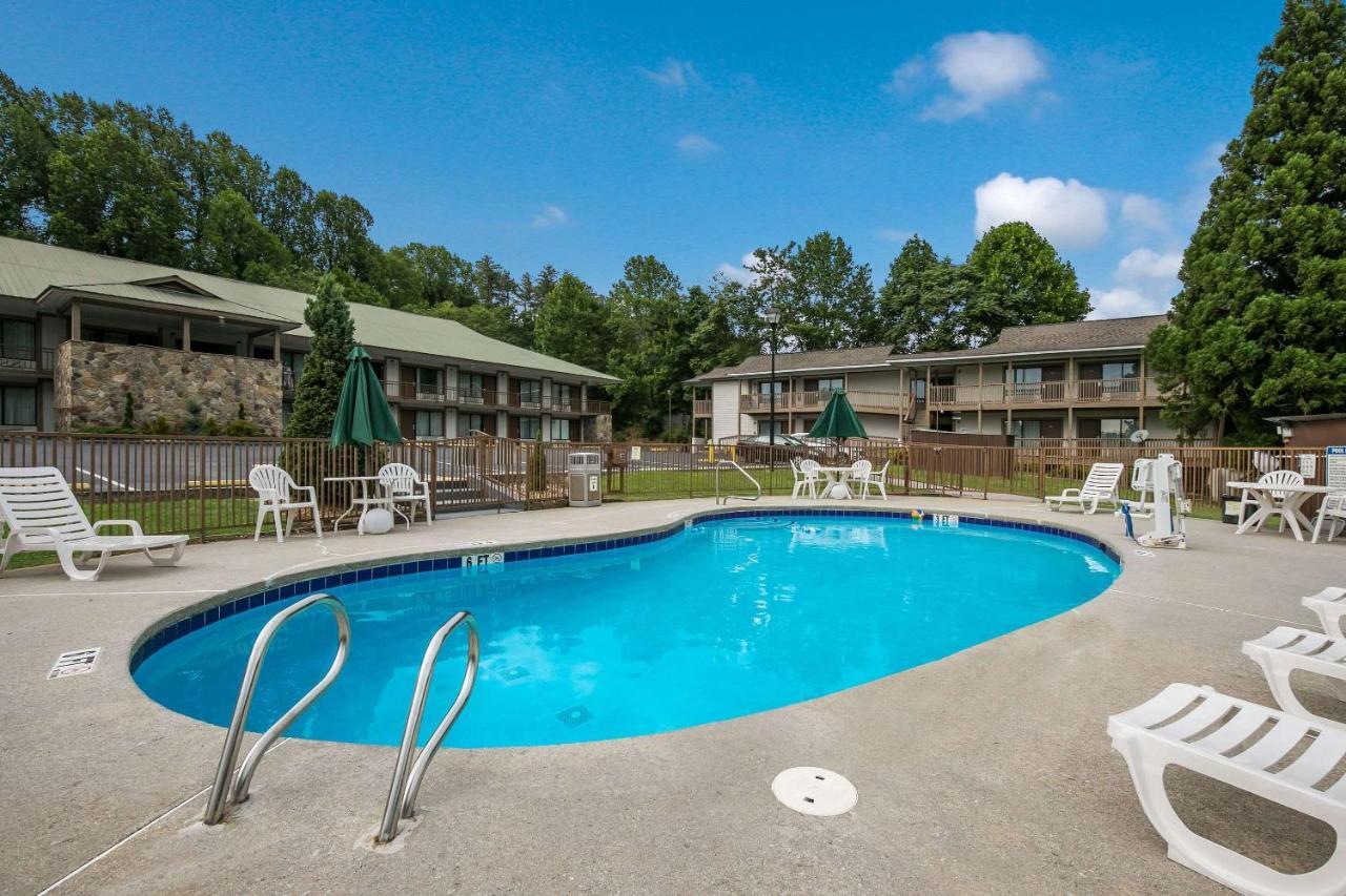 Quality Inn & Suites Mt Chalet Clayton Exterior foto