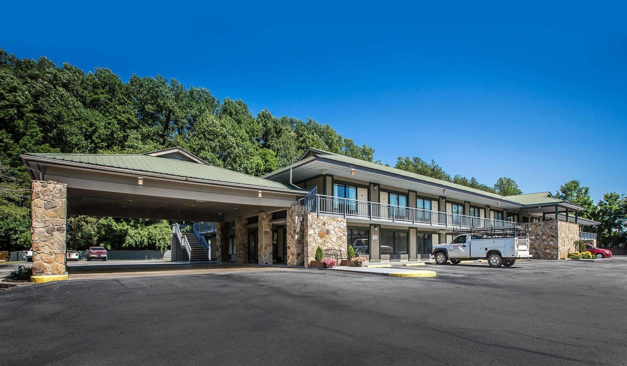 Quality Inn & Suites Mt Chalet Clayton Exterior foto